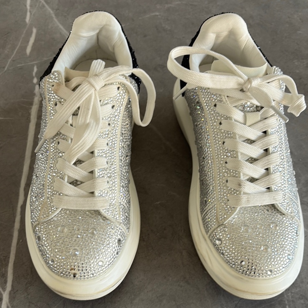 Elegant Silver and Black Women's Sneakers-Steve Madden
